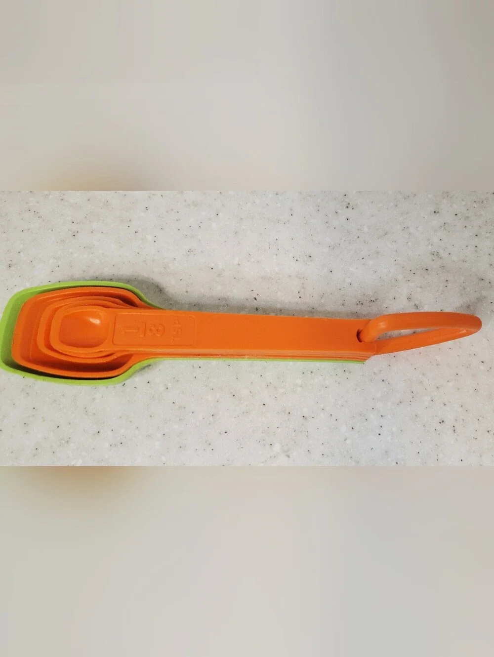 Vintage Tupperware Measuring Spoon Set Orange Green 5 Pc Removable Ring USA